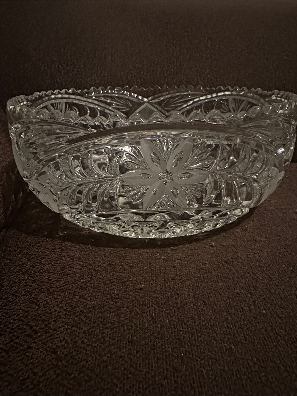Vintage Imperlux Crystal Serving Bowl Heavy 24% - Floral Pattern. No chips.